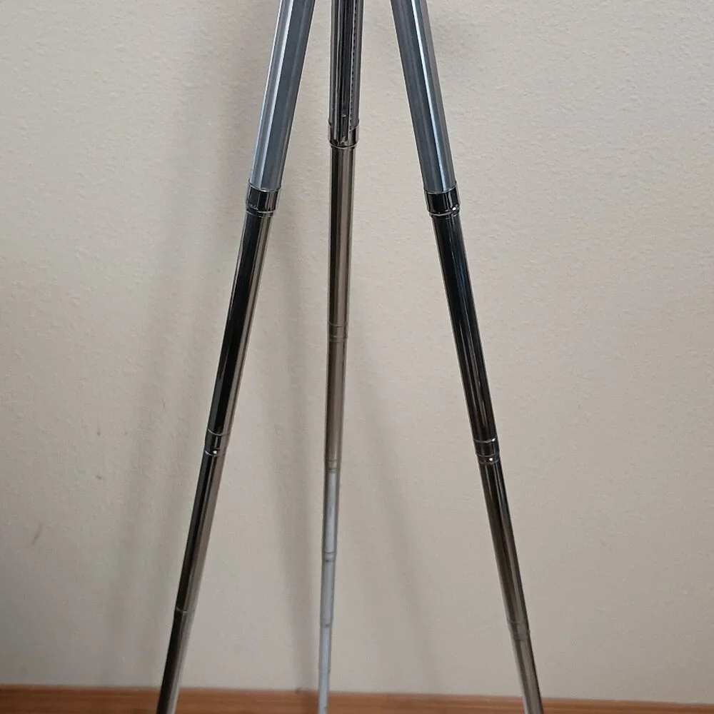 Vintage Mid Century Japan VIVO Telescoping Camera Tripod w/Original Leather Case